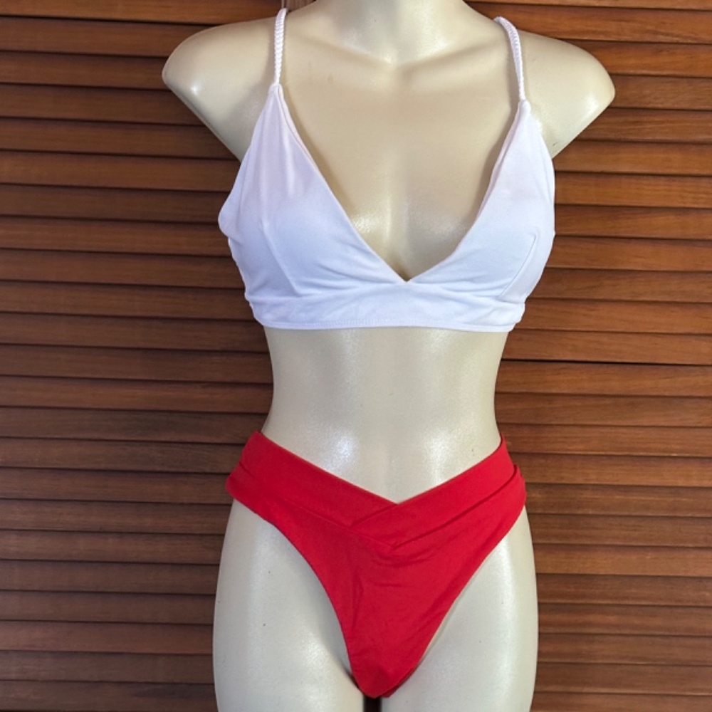 Woman's Unbranded Red & White Bikini Swim Suit  XL Top M Bottoms
